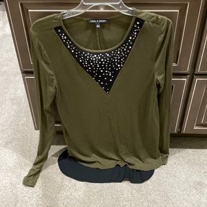 Great jersey top trimmed in black